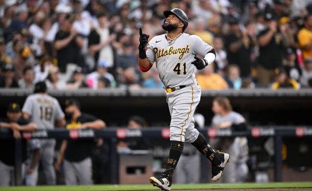 A general view of the opening day game between the Pittsburgh Pirates  News Photo - Getty Images