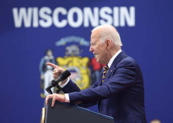 Biden touts manufacturing jobs during visit to Milwaukee