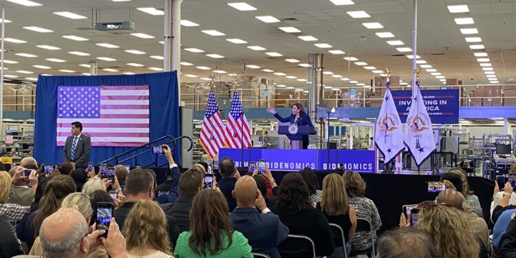 Kamala Harris talks internet, jobs in Kenosha