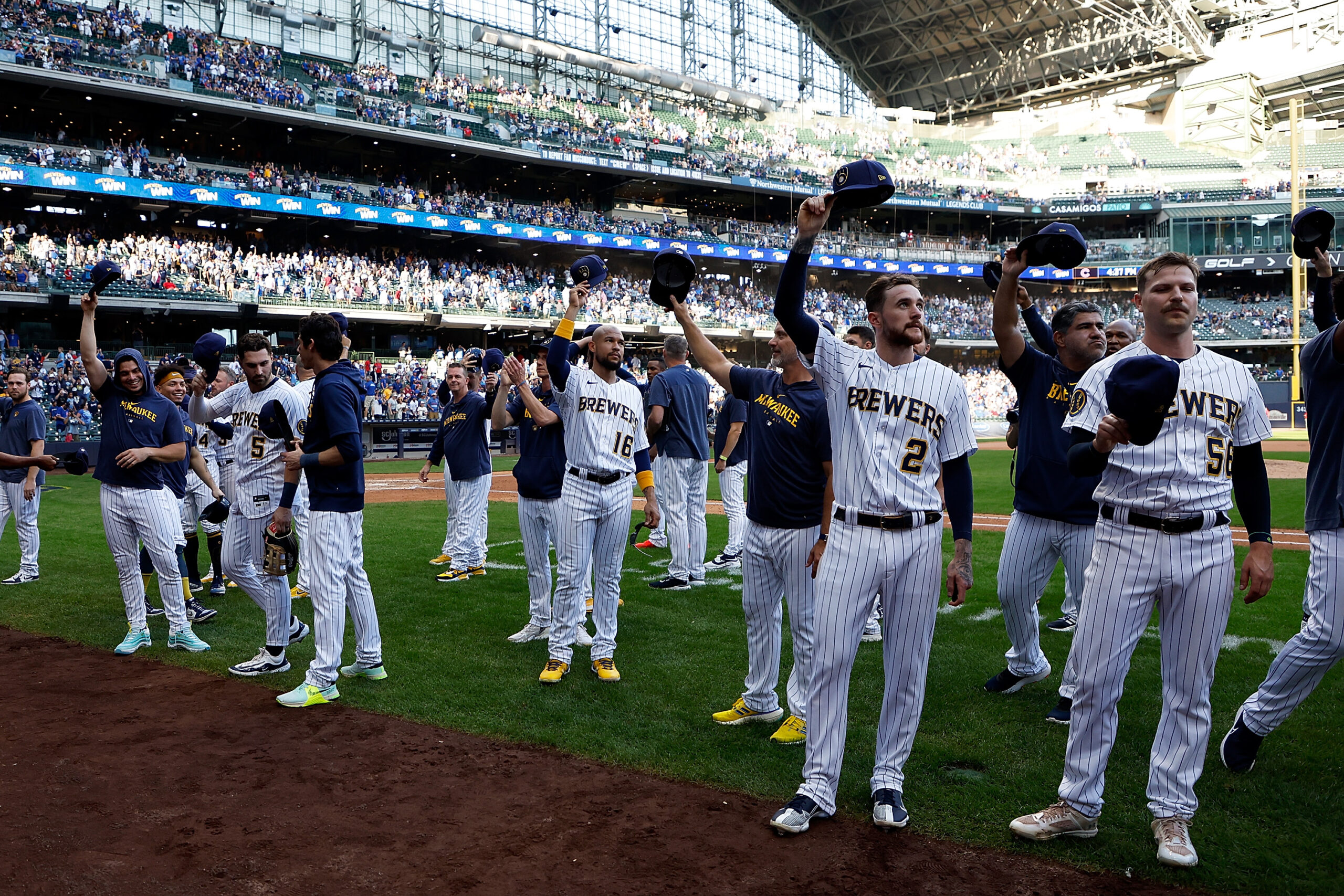 Brewers host the Yankees on home winning streak