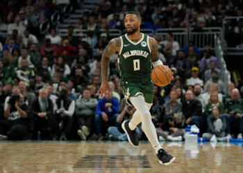 Bucks In 6 Minutes: Regular Season Opener vs 76ers (10/26/23)