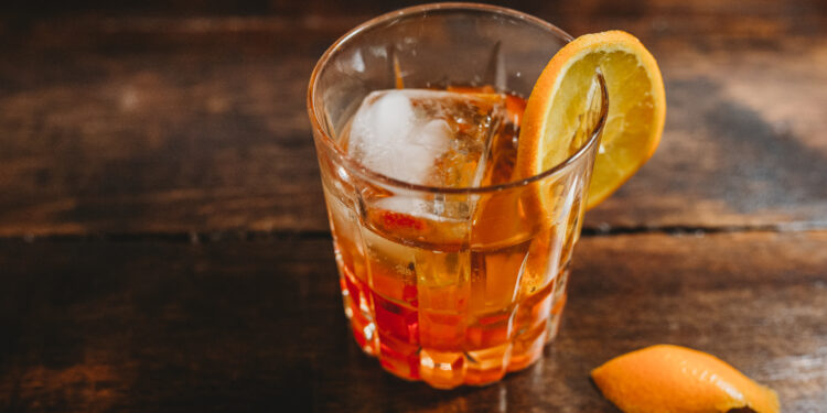 Bipartisan resolution would declare the brandy old fashioned the Wisconsin state cocktail