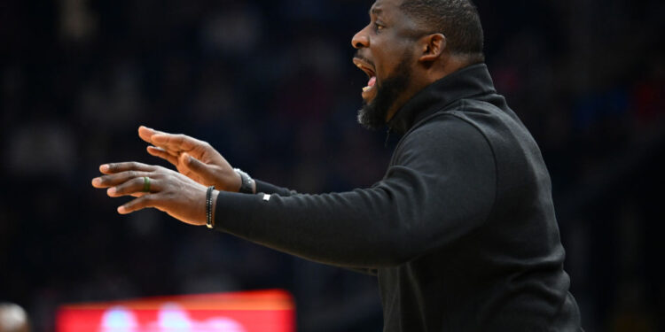 Donovan Mitchell scores 31 points as Cavaliers thrash Giannis-less Bucks 135-95 for 6th win in a row