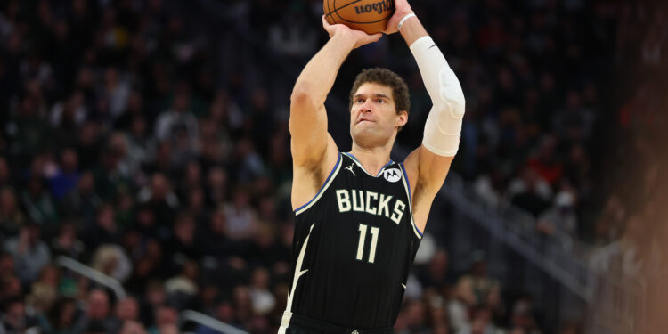 Bucks Offense Dominates in 141-117 Victory Over New Orleans