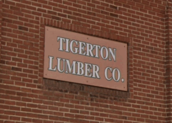 Wisconsin sawmill exposed employees to “amputation and other dangers”