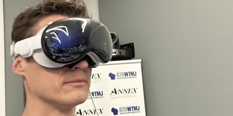 WATCH: Wis. Morning News tries the Apple Vision Pro