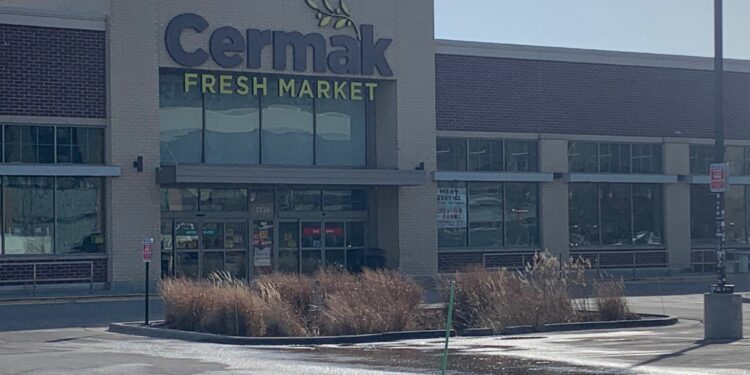 Milwaukee Cermak location temporarily closed after nearly two dozen health code violations
