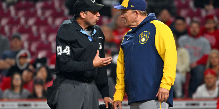 Brewers 360: Pat Murphy explains what *not* to say to an umpire