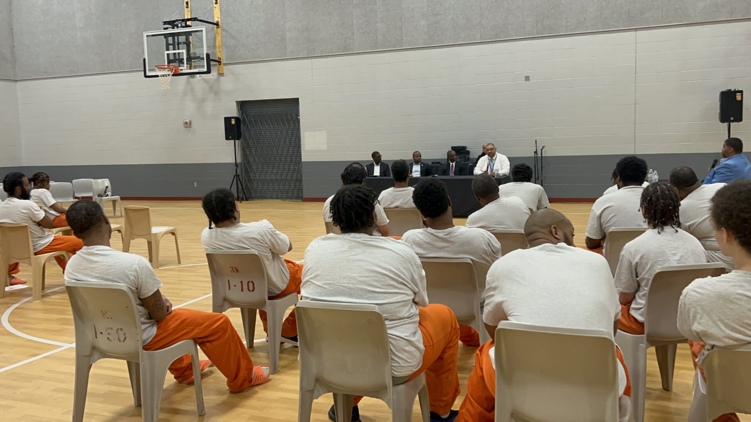 Milwaukee Mayor, County Executive sit in on panel for inmates