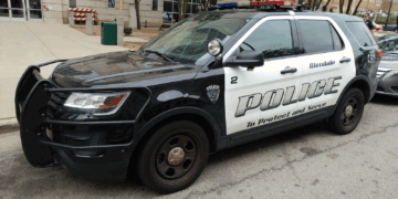 Car stolen with child inside in Glendale