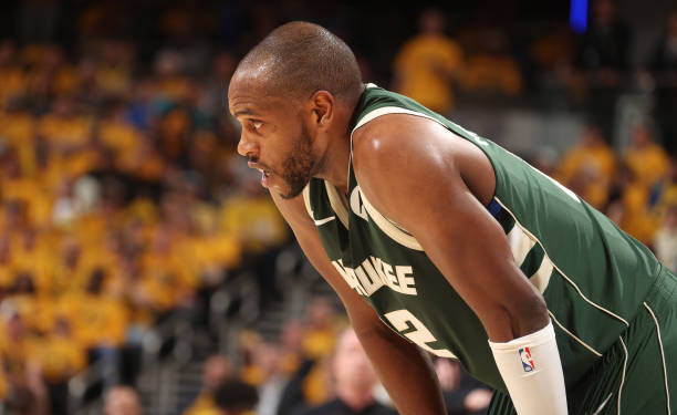 Bucks In 6 Minutes: Middleton’s magic not enough as Bucks fall to Pacers 121-118 in overtime of game-three (4/26/24)