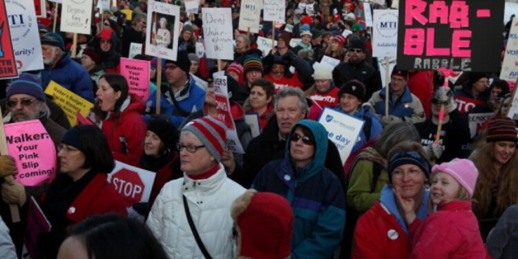 Wisconsin judge to hear union lawsuit against collective bargaining restrictions