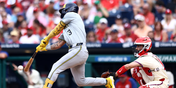 Nola tosses 7 shutout innings, Castellanos homers to help Phillies sweep Brewers with 2-0 victory