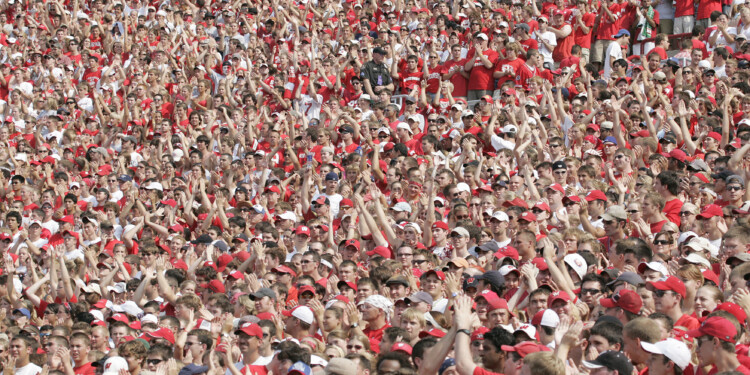 University of Wisconsin-Madison becomes 16th Big Ten school to sell alcohol in general seating areas at football games