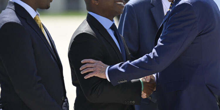 Milwaukee mayor unfazed by Biden drama: ‘You don’t just vote for one person, you vote for a direction of the country’