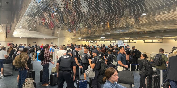 DEVELOPING: Flights, businesses, classes in Southeast Wisconsin impacted by global IT outage