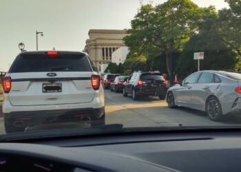 Traffic jams impacting downtown Milwaukee on day one of the RNC
