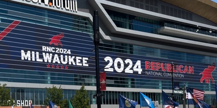Sweltering heat welcomes RNC delegates