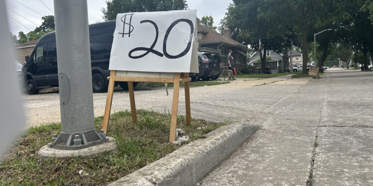 West Allis residents open their yards to Wisconsin State Fair attendees