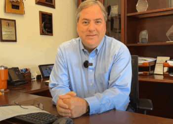 Waukesha County Executive Paul Farrow diagnosed with cancer