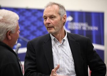 Former Wisconsin Governor: Trust the election process