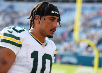 Outlook unclear for Jordan Love for Sunday’s battle for first place against the Detroit Lions