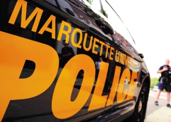 Marquette students robbed, suspect still on the loose