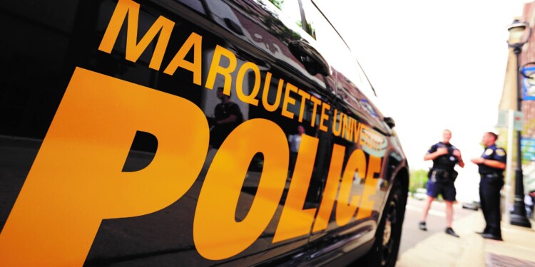Marquette students robbed, suspect still on the loose
