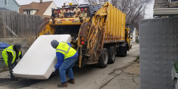 Garbage, recycling, and parking updates for the Thanksgiving holiday