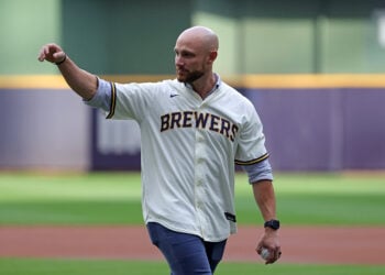 Former Brewers All-Star Jonathan Lucroy remembers Bob Uecker as Milwaukee icon & prankster — Wis. Midday News