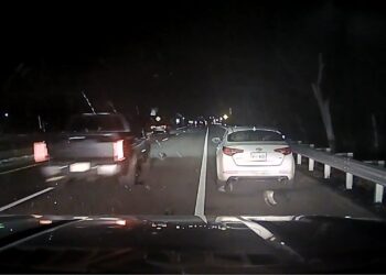 Greendale Police search for driver that sideswiped squad car