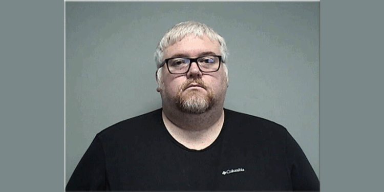 Former corrections officer charged with sexually exploiting and trafficking children