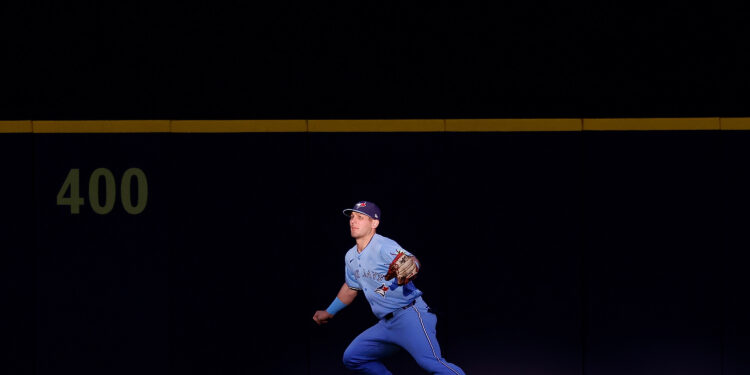 UW-Milwaukee grad Daulton Varsho makes ridiculous catch