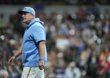 Brewers 360: Pat Murphy wants team to ‘get into a better rhythm’