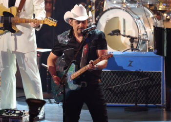 Country star Brad Paisley to headline free NFL Draft concert in Green Bay
