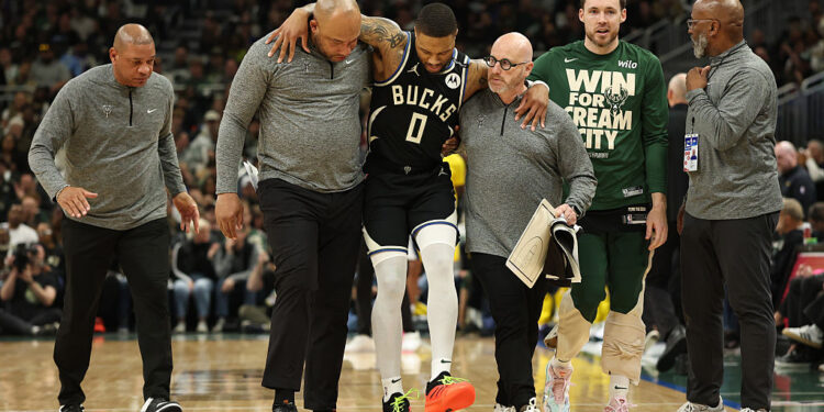 Bucks guard Damian Lillard suffers torn Achilles