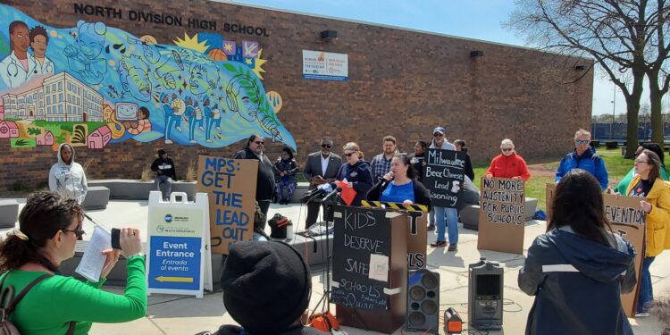 Second lead screening takes place at Milwaukee Public Schools