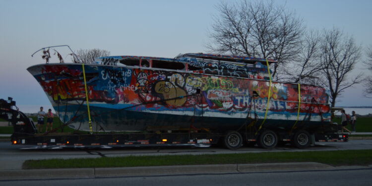 Capturing the removal of “Deep Thought” from the Milwaukee lakefront
