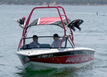 Wake Boats aren’t always welcome on Wisconsin lakes