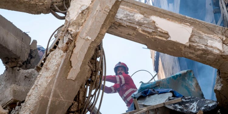 Israeli strikes kill Iran’s top military leaders and prompt retaliation