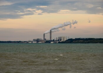 Oak Creek coal plant