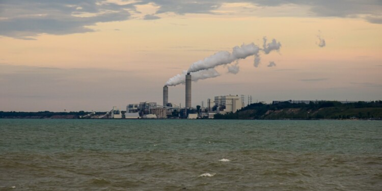 Oak Creek coal plant