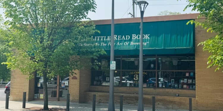 Wauwatosa independent book store to close in July