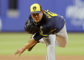 Offense Struggles, Brewers Fall 3-2 and Drop Series Against Mets in Queens