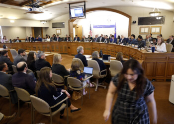 Wisconsin budget deal cuts taxes and boosts university funding