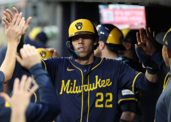Key Two-Out Hits Lead Brewers to 7-2 Win in Atlanta, Yet Another Series Win