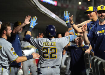 Brewers Come Back to Win 10-8 in Cincinnati Behind Big Night from Yelich, Tie Franchise-Record with 13th Straight Win