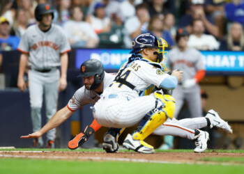 Ramos hits 2-run single off Megill with 2 outs in 9th as Giants rally past Brewers 4-3