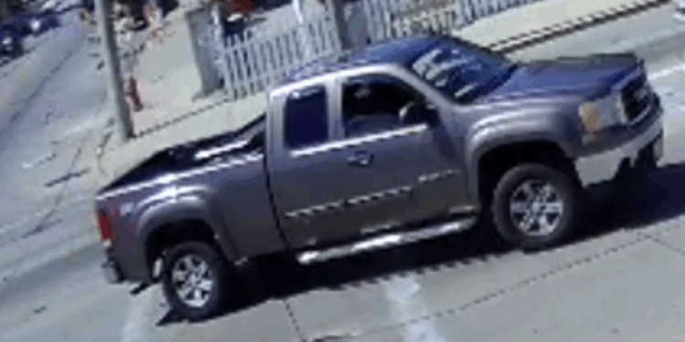 Deadly hit-and-run Milwaukee police search for driver near 35th and Greenfield