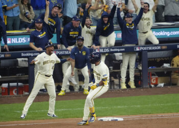 Three Home Runs, 15 in a Row Retired By Bullpen Leads Brewers to 7-3 Victory Over Cubs to Take 2-0 Series Lead